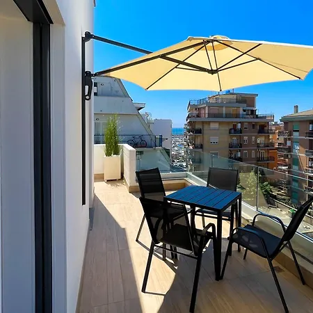 Gea Seaview - Bright Top-floor Gem In Nettuno, Steps From The Station Apartment Nettuno