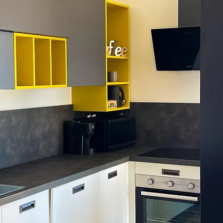 Gea Seaview - Bright Top-floor Gem In Nettuno, Steps From The Station Lejlighed
