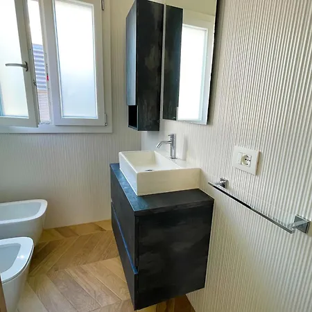 Apartment Gea Seaview - Bright Top-floor Gem In Nettuno, Steps From The Station Nettuno