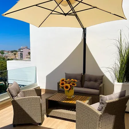 Apartment Gea Seaview - Bright Top-floor Gem In Nettuno, Steps From The Station