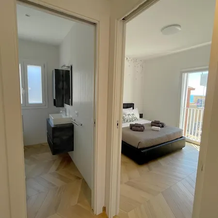 Apartment Gea Seaview - Bright Top-floor Gem In Nettuno, Steps From The Station
