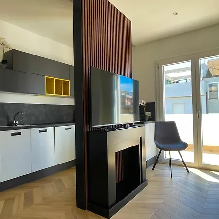 Gea Seaview - Bright Top-floor Gem In Nettuno, Steps From The Station Apartment