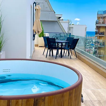 Lejlighed Gea Seaview - Bright Top-floor Gem In Nettuno, Steps From The Station